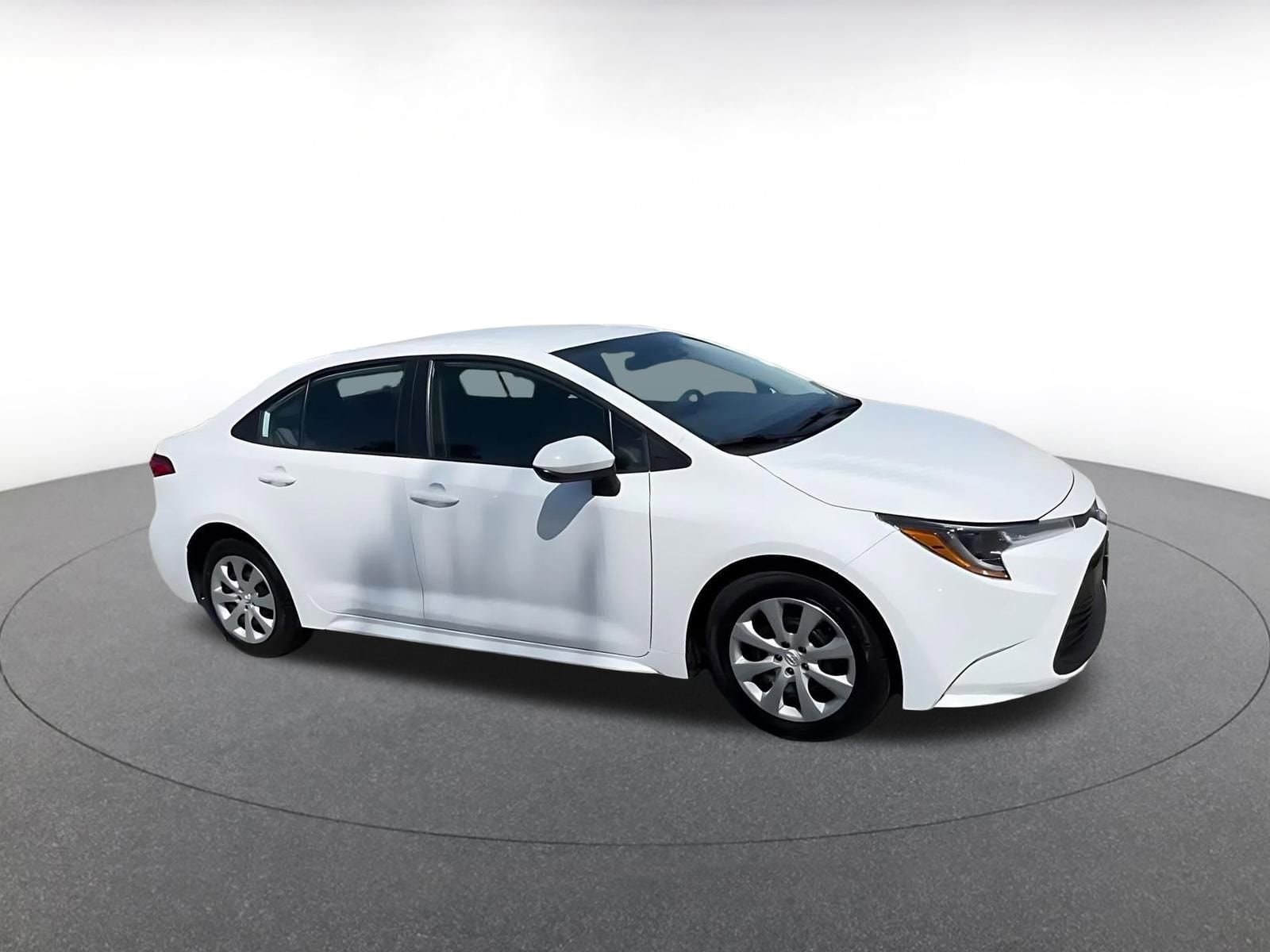 Thumbnail: 2025 Toyota Corolla - 2