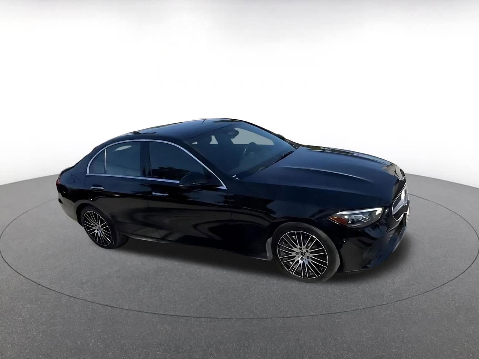 Thumbnail: 2024 Mercedes-Benz C-Class - 2