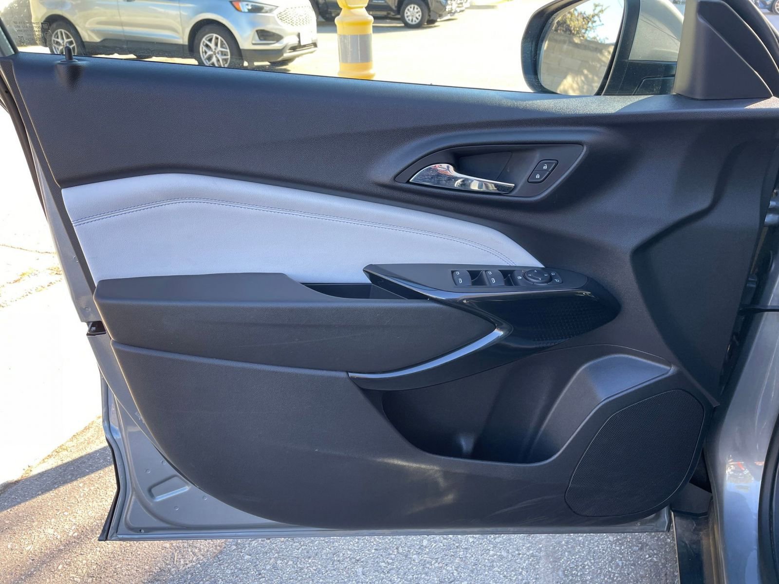 Thumbnail: 2025 Chevrolet Trax - 20