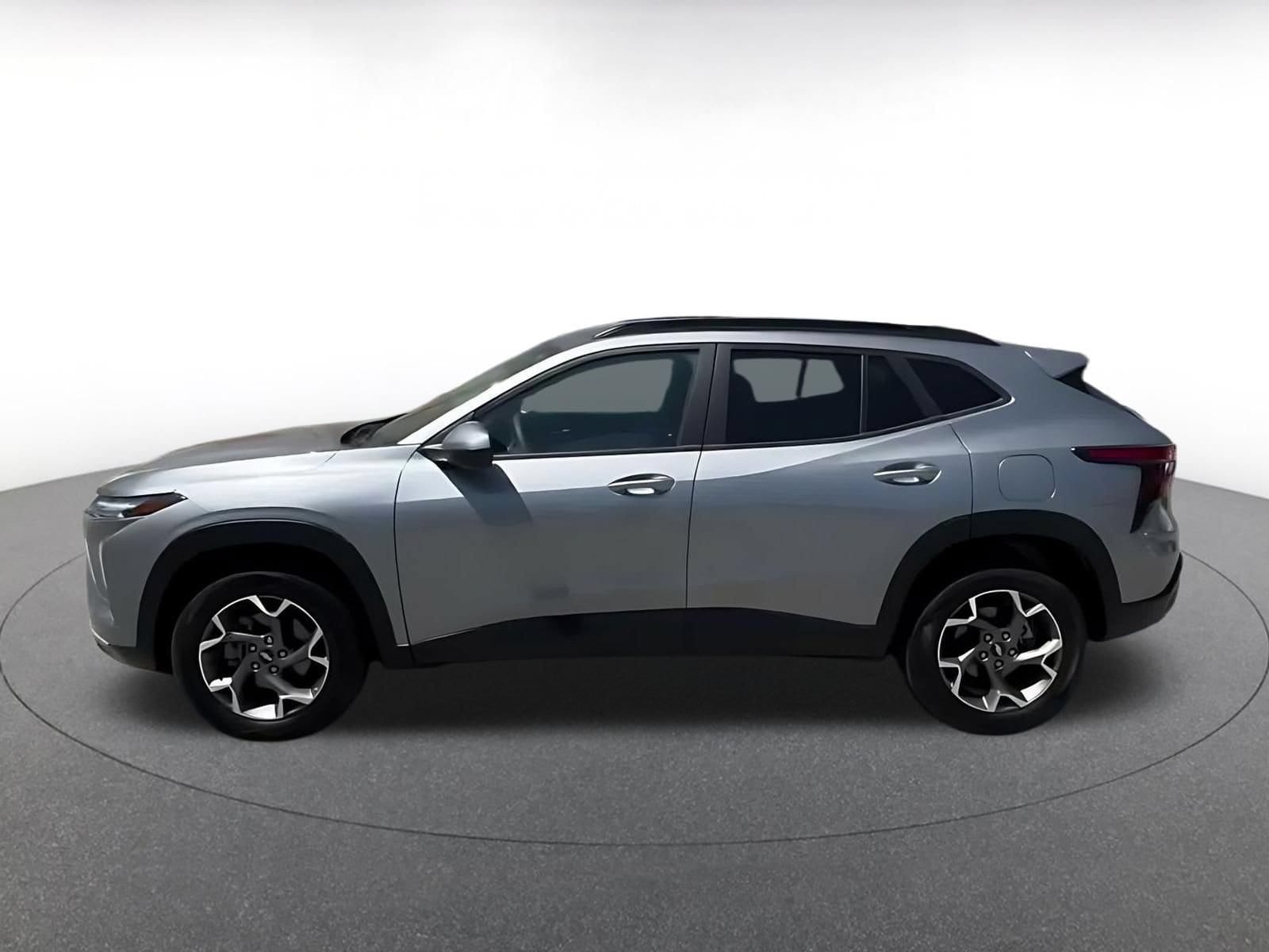 Thumbnail: 2025 Chevrolet Trax - 8
