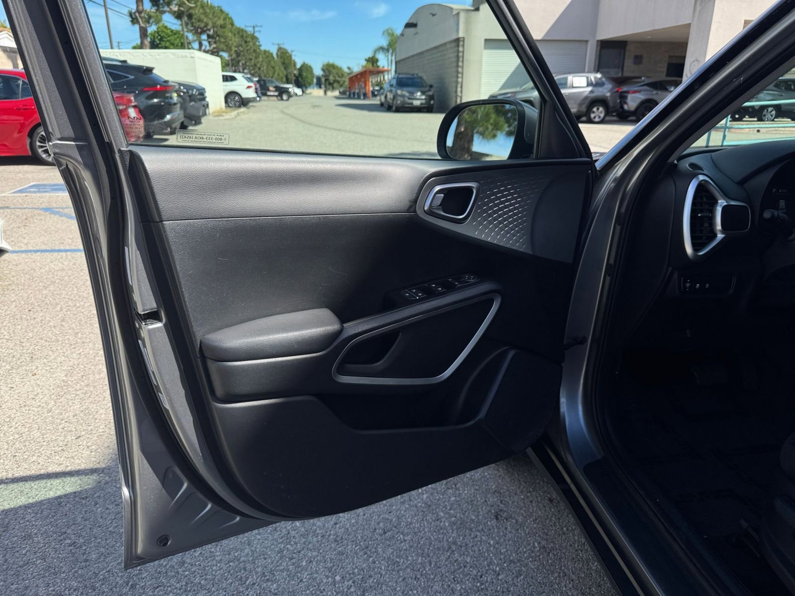 Thumbnail: 2025 Kia Soul - 18