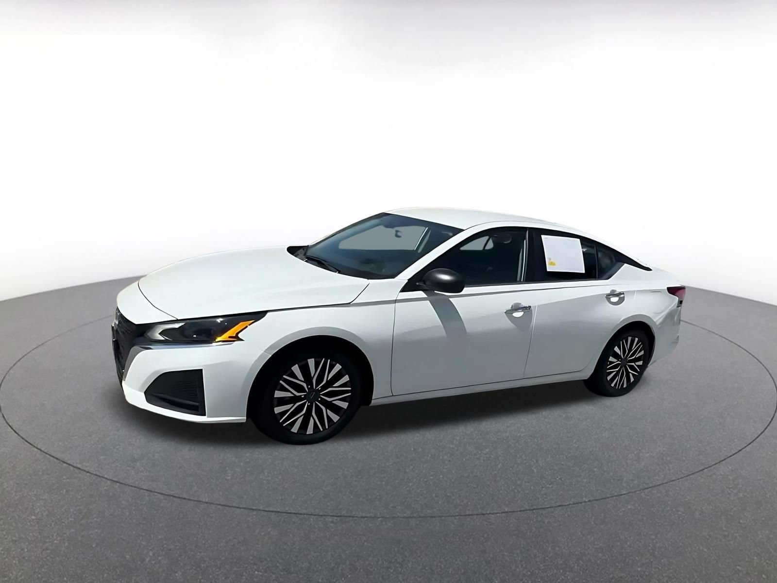 Thumbnail: 2025 Nissan Altima - 7