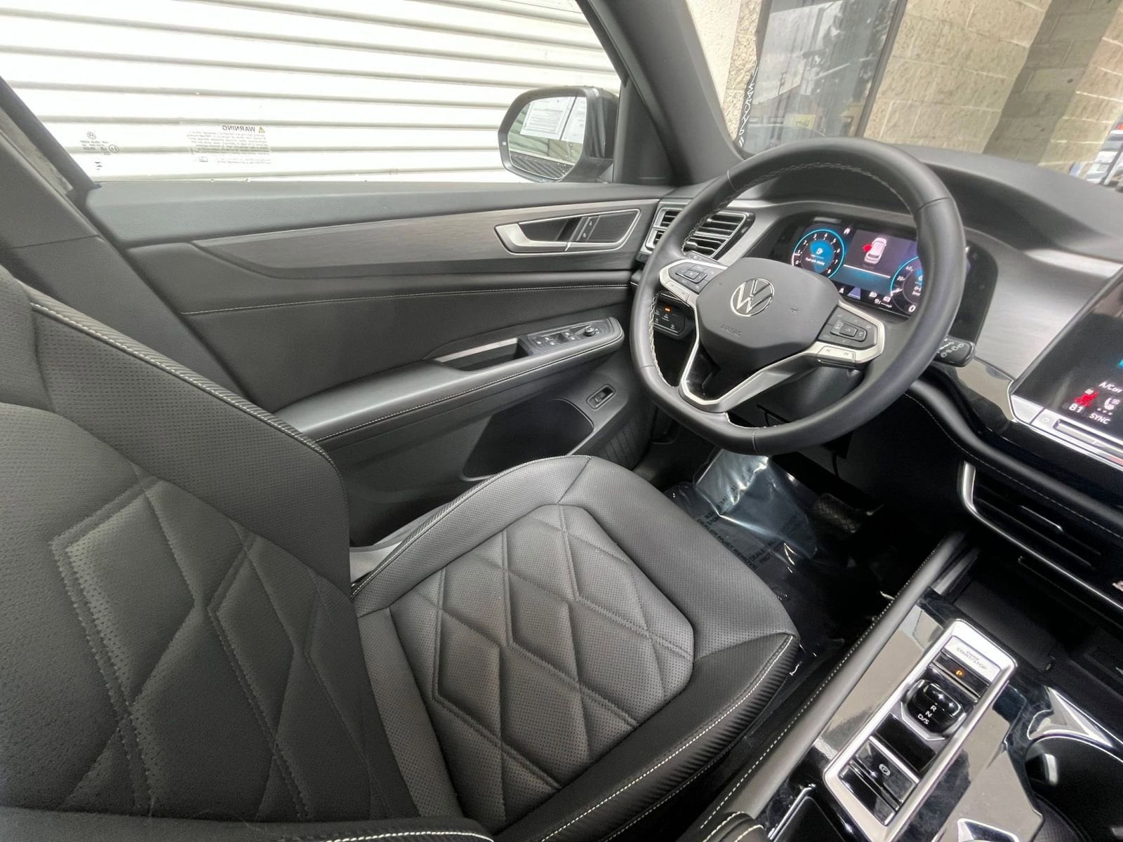 Thumbnail: 2025 Volkswagen Atlas - 34