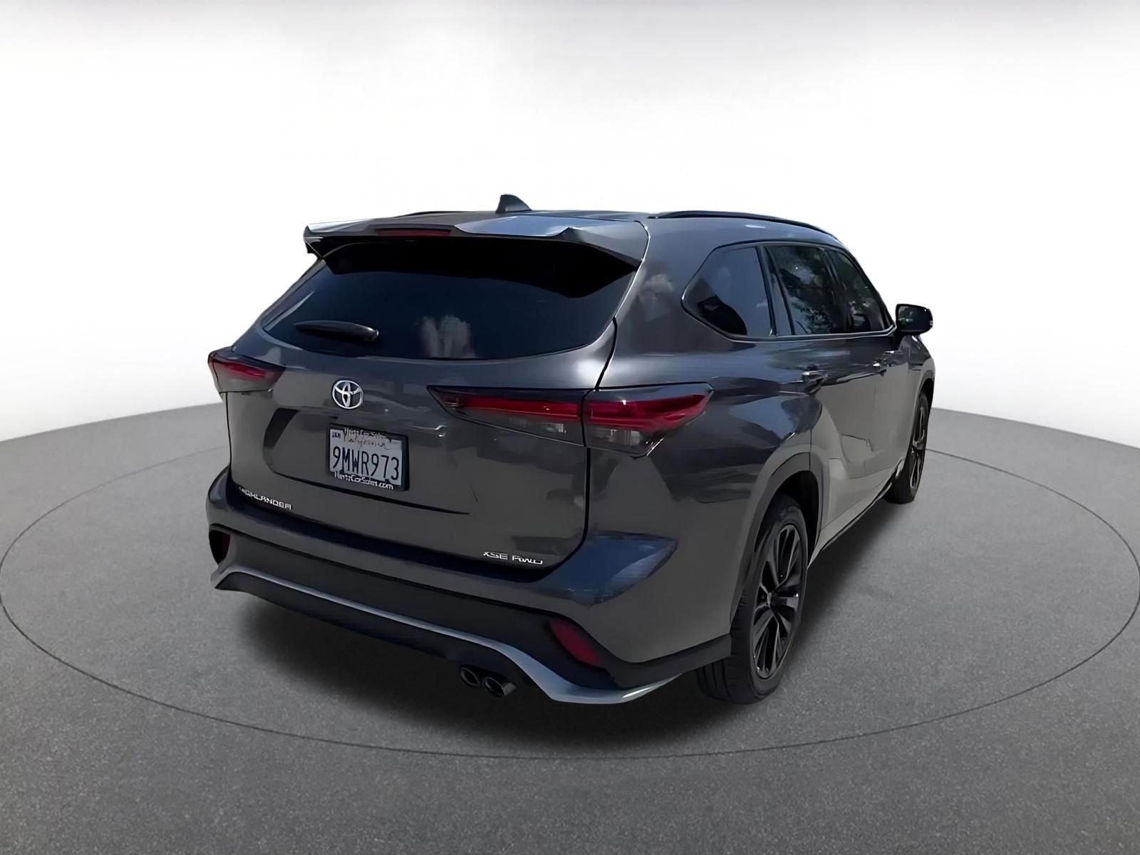 Thumbnail: 2025 Toyota Highlander - 14