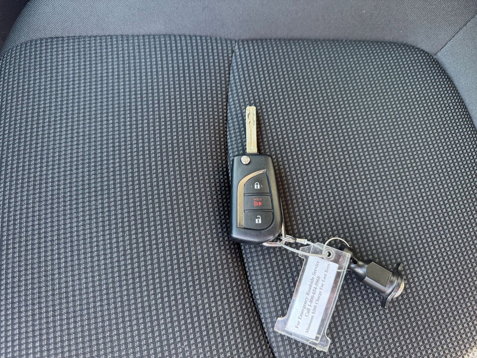 Thumbnail: 2025 Toyota RAV4 - 22