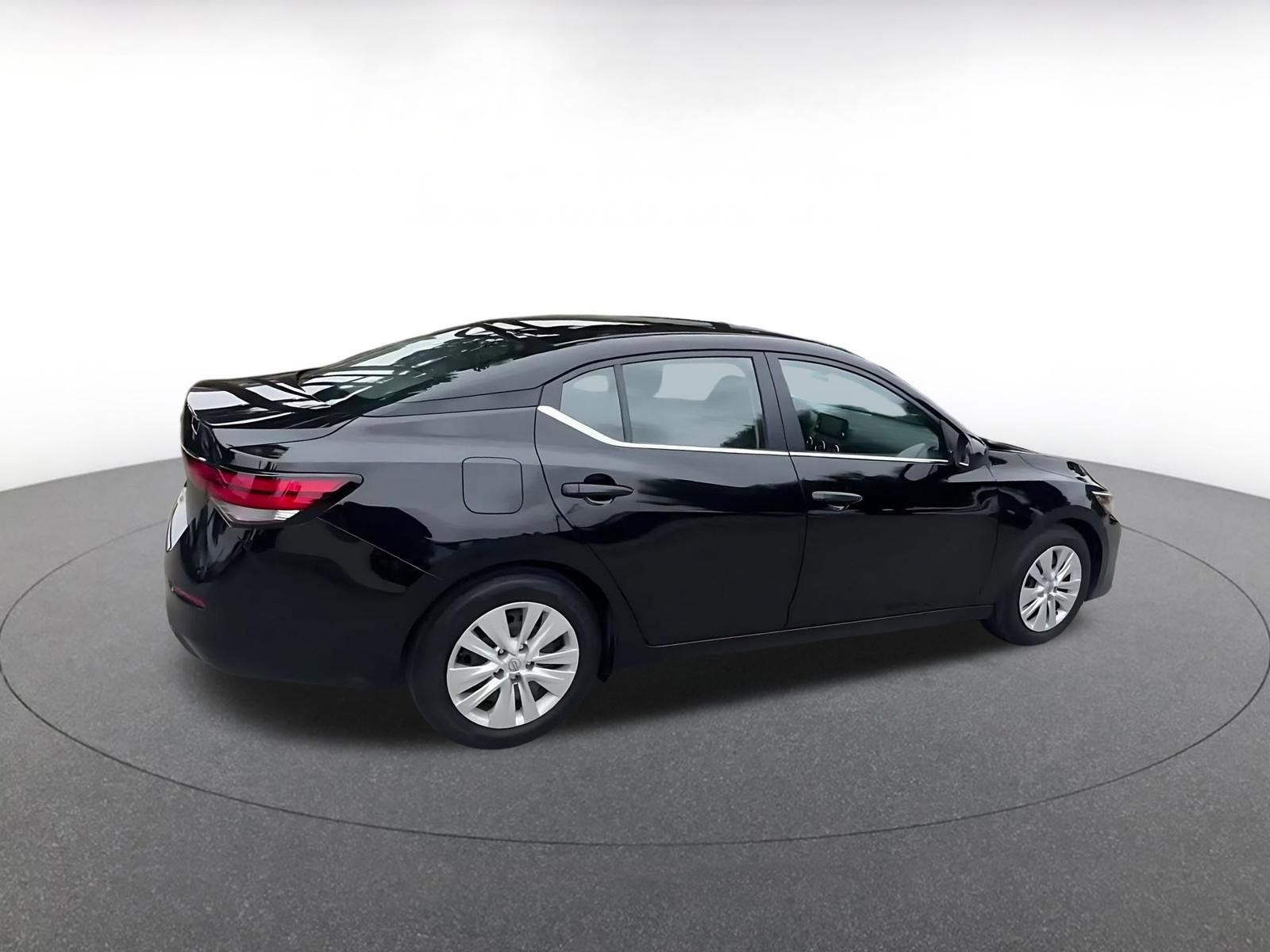 Thumbnail: 2025 Nissan Sentra - 15