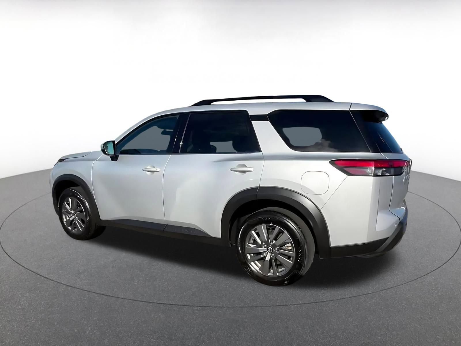 Thumbnail: 2025 Nissan Pathfinder - 10