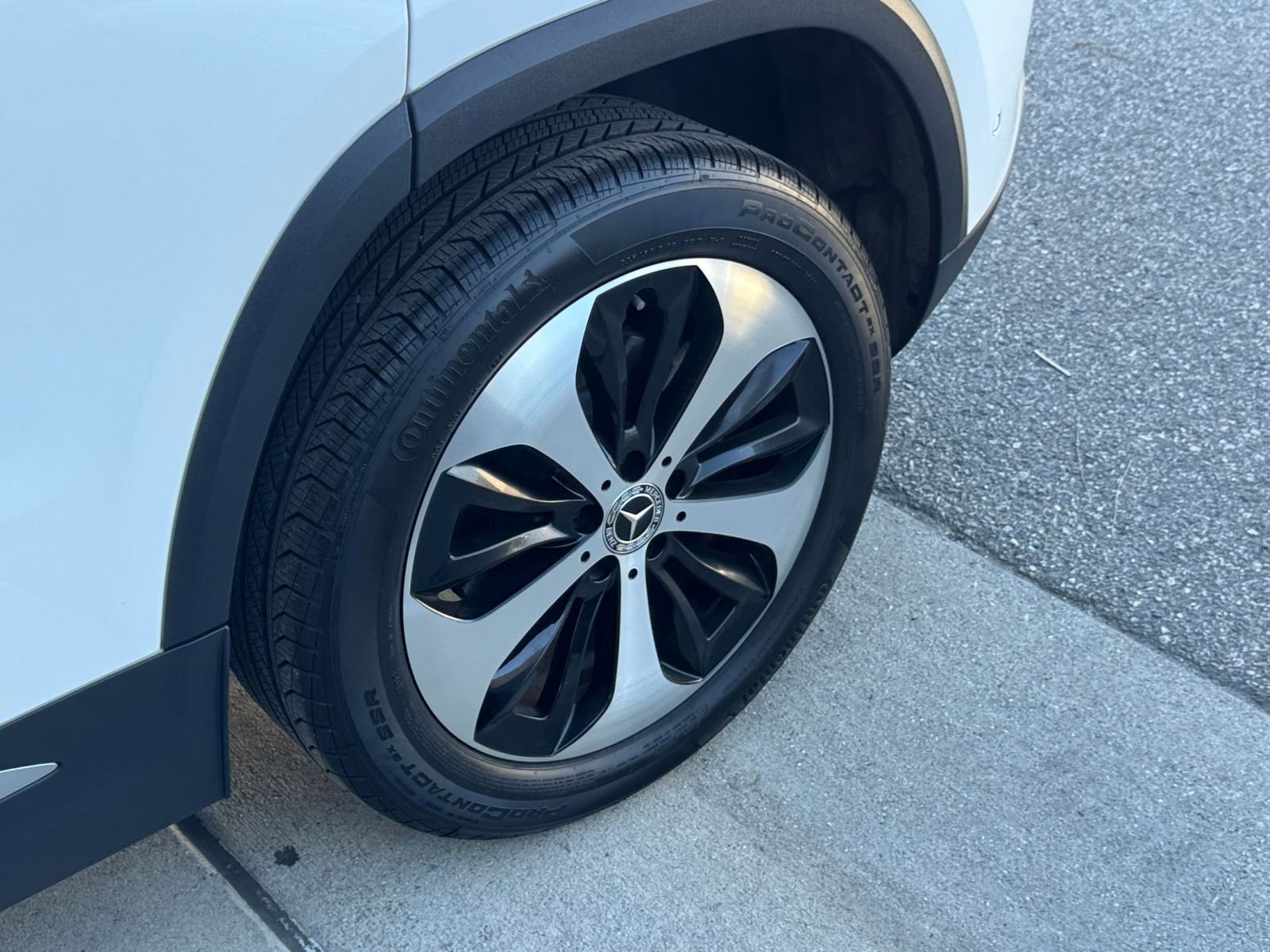 Thumbnail: 2025 Mercedes-Benz GLA - 31