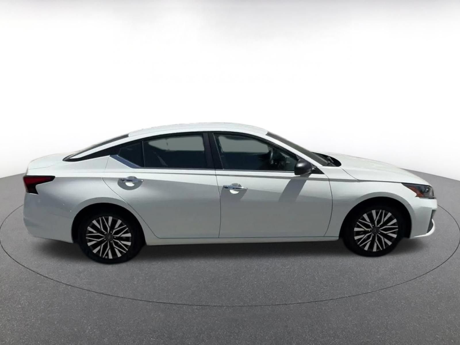 Thumbnail: 2025 Nissan Altima - 15