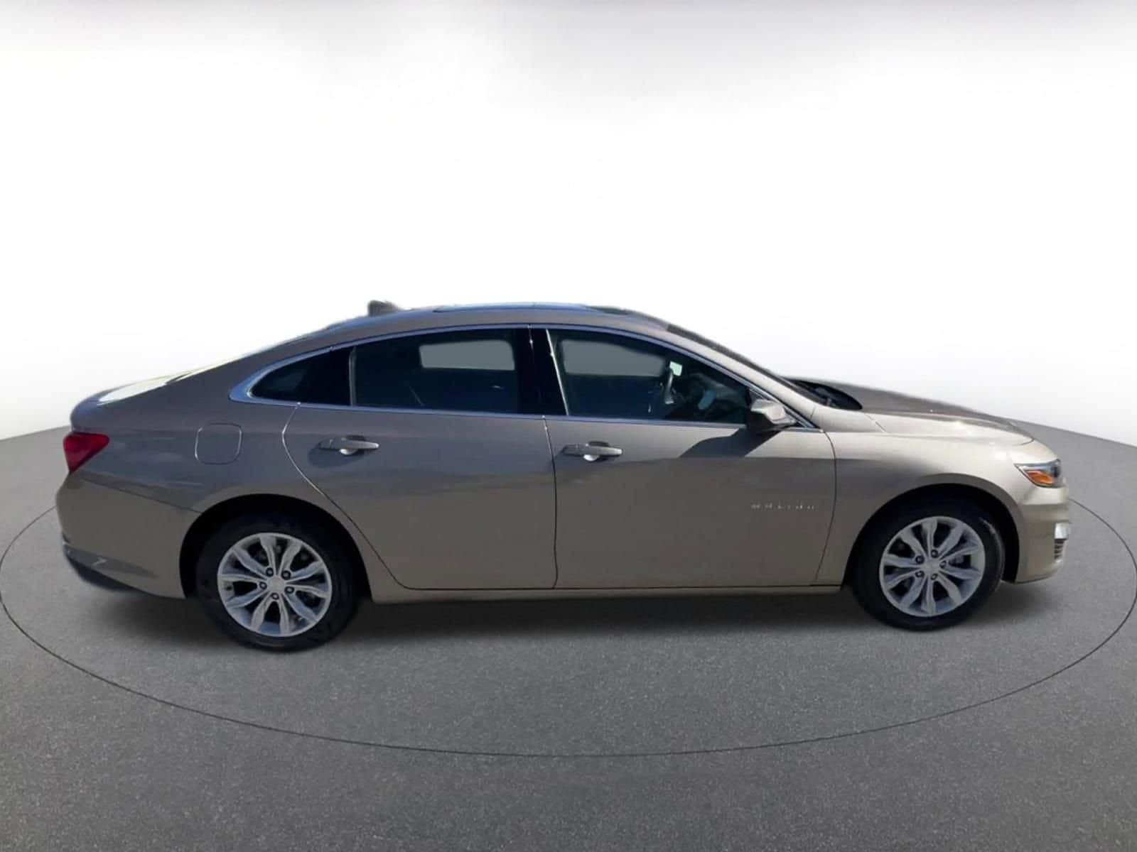 Thumbnail: 2024 Chevrolet Malibu - 16