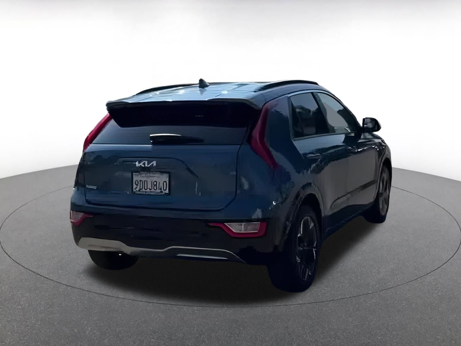 Thumbnail: 2023 Kia Niro - 15