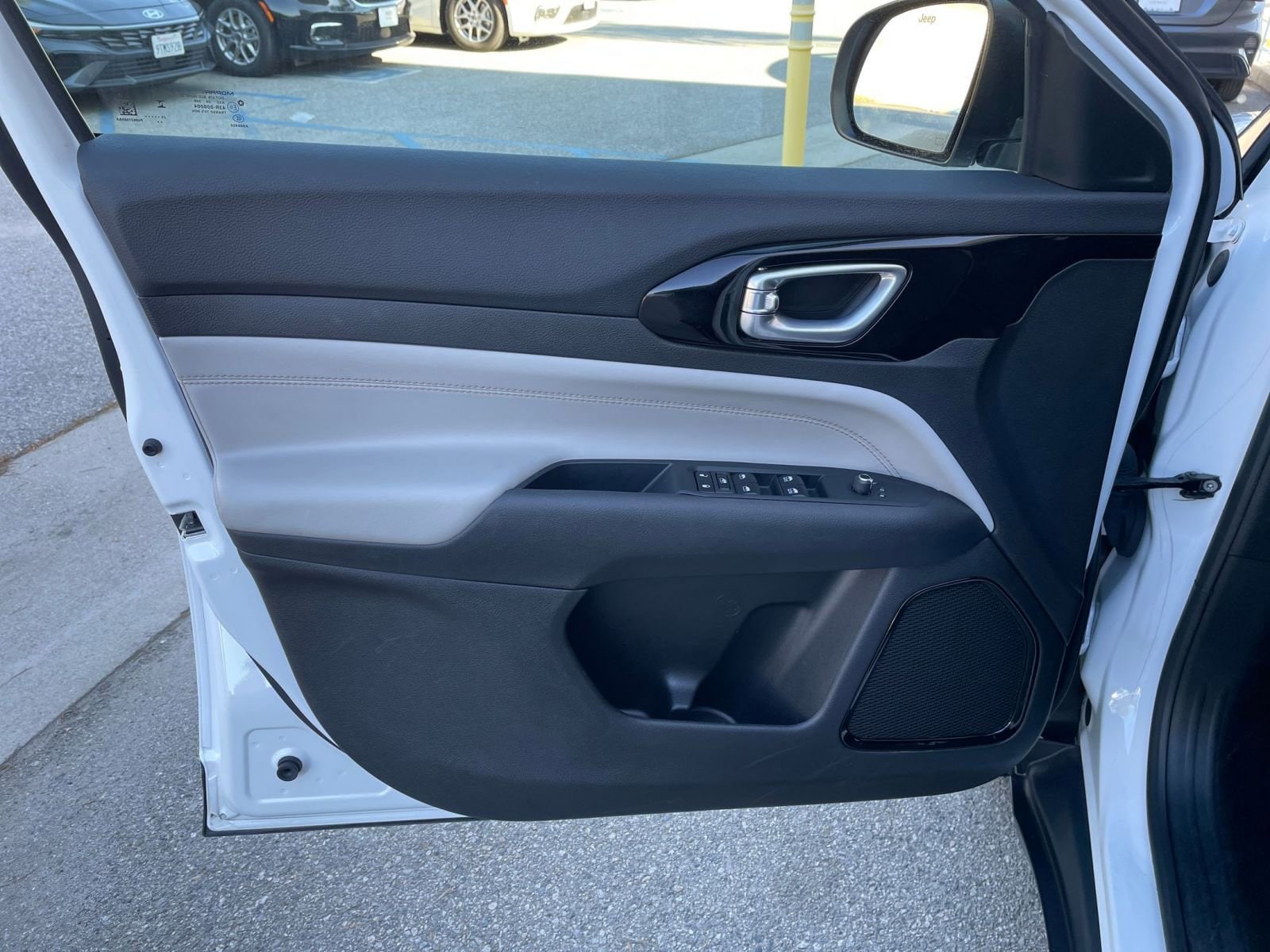 Thumbnail: 2025 Jeep Compass - 20