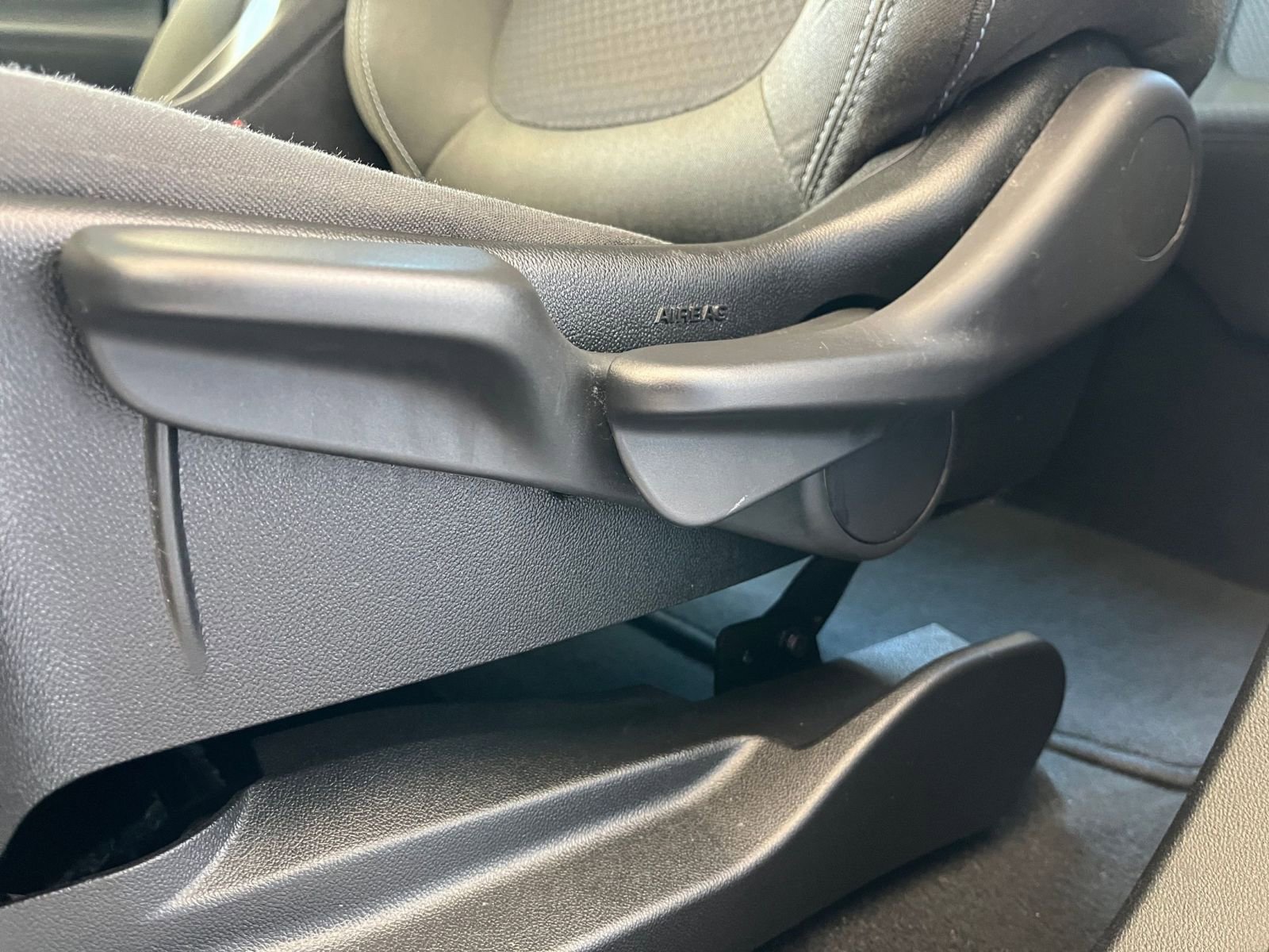 Thumbnail: 2023 Chevrolet Bolt EV - 27