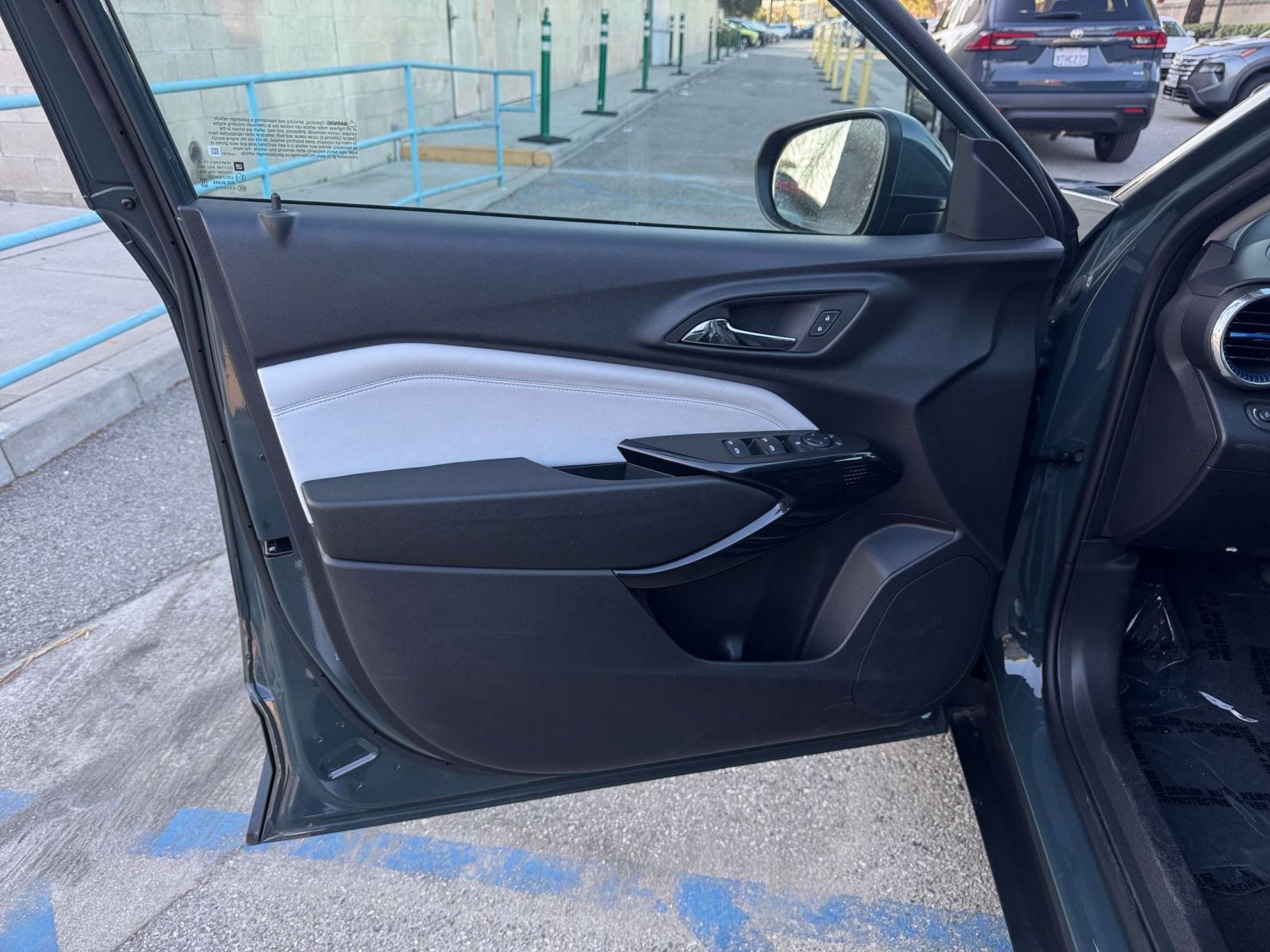 Thumbnail: 2025 Chevrolet Trax - 20