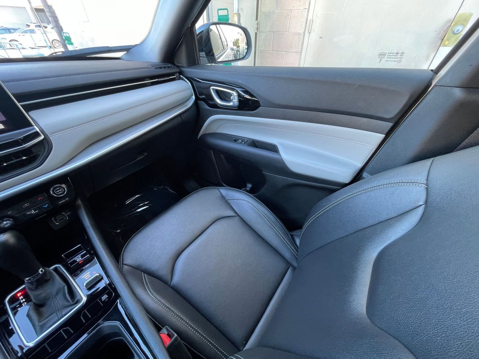 Thumbnail: 2025 Jeep Compass - 35