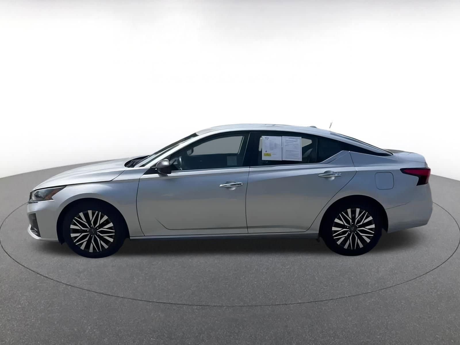 Thumbnail: 2024 Nissan Altima - 9