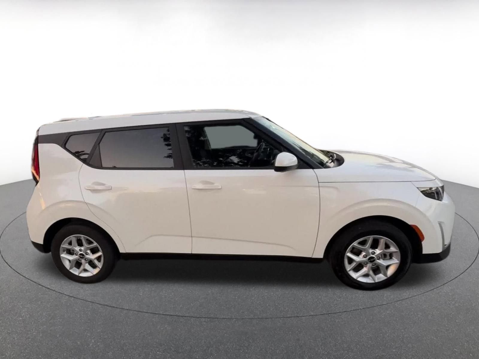Thumbnail: 2025 Kia Soul - 16