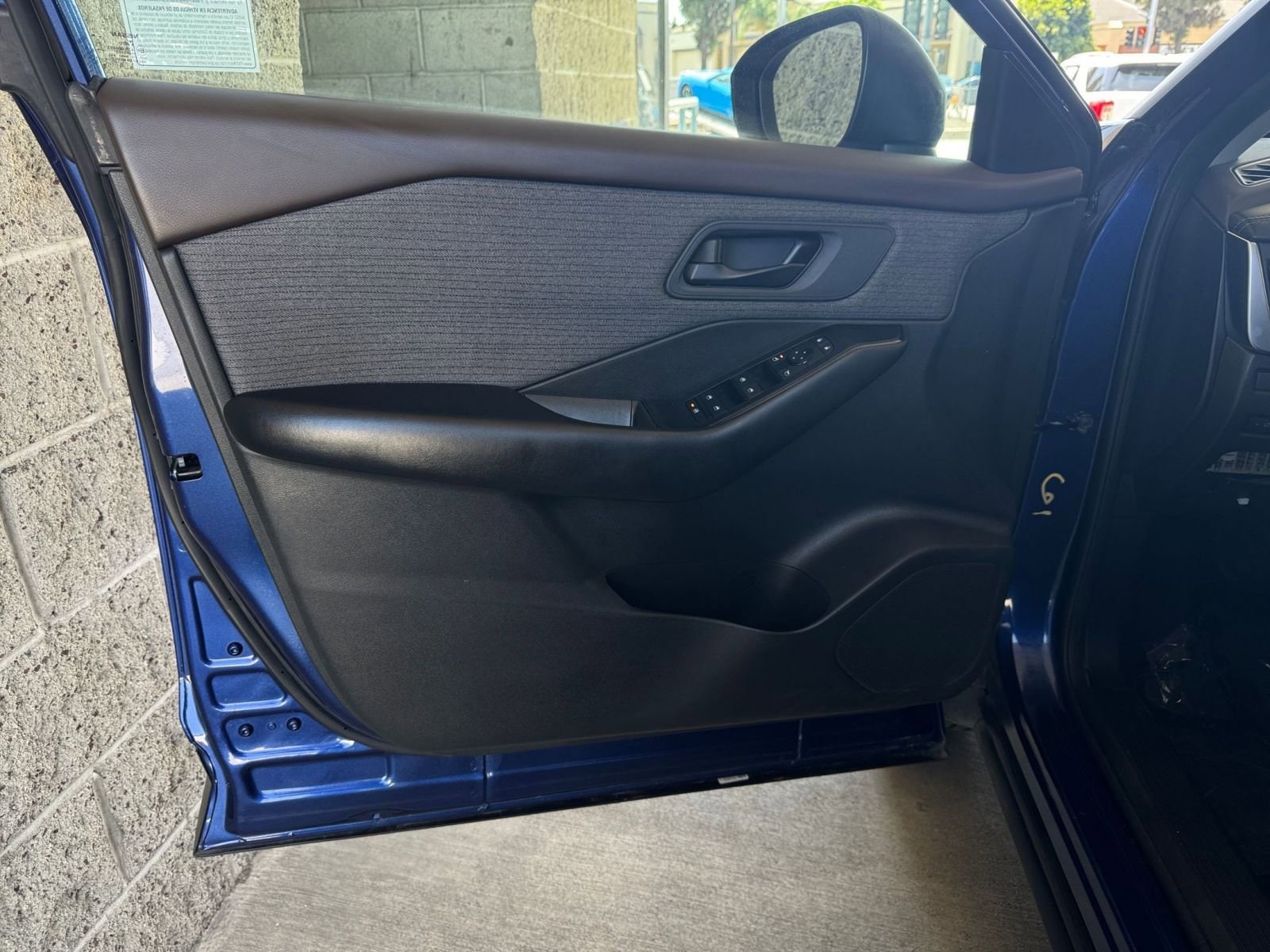 Thumbnail: 2023 Nissan Rogue - 20