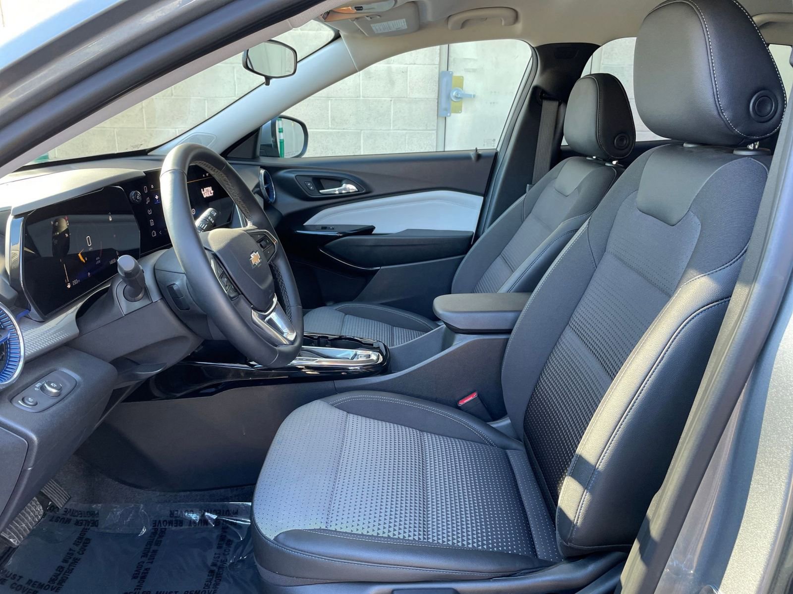 Thumbnail: 2025 Chevrolet Trax - 27