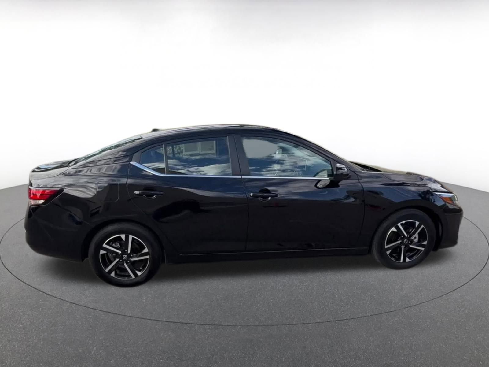 Thumbnail: 2025 Nissan Sentra - 16
