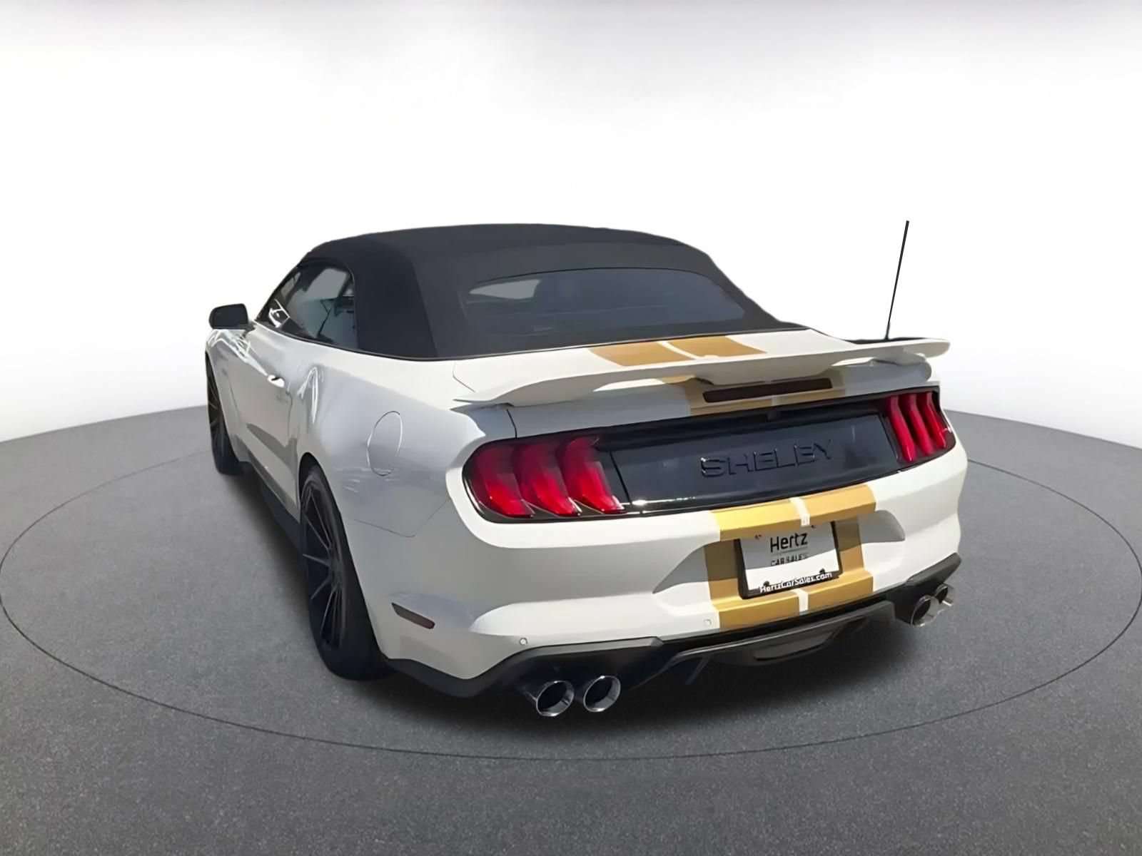 Thumbnail: 2022 Ford Mustang - 10