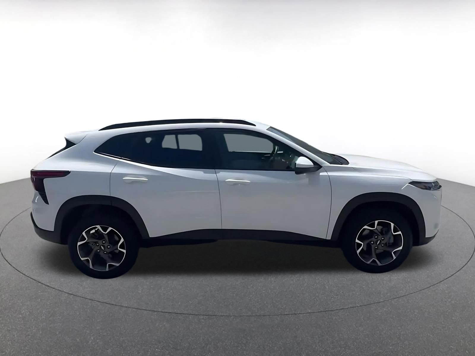 Thumbnail: 2025 Chevrolet Trax - 16