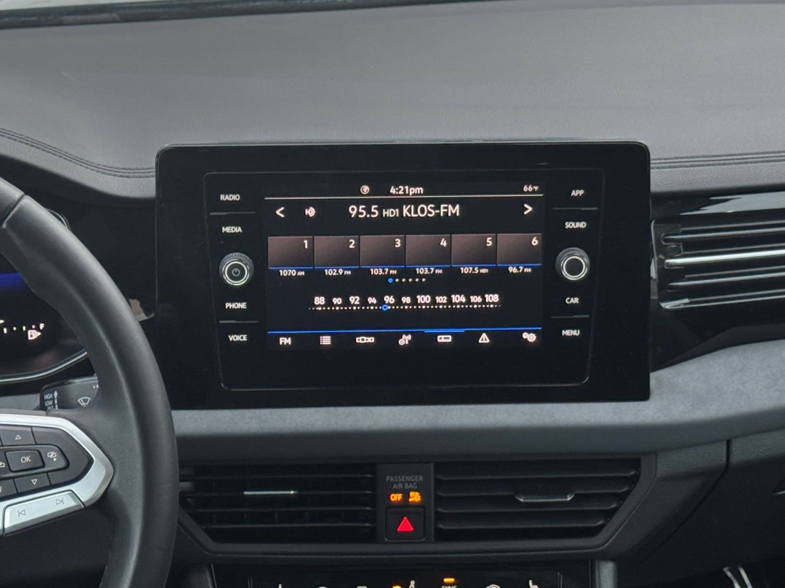 Thumbnail: 2025 Volkswagen Jetta - 18