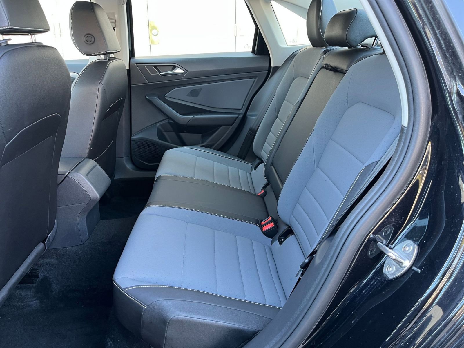 Thumbnail: 2025 Volkswagen Jetta - 25