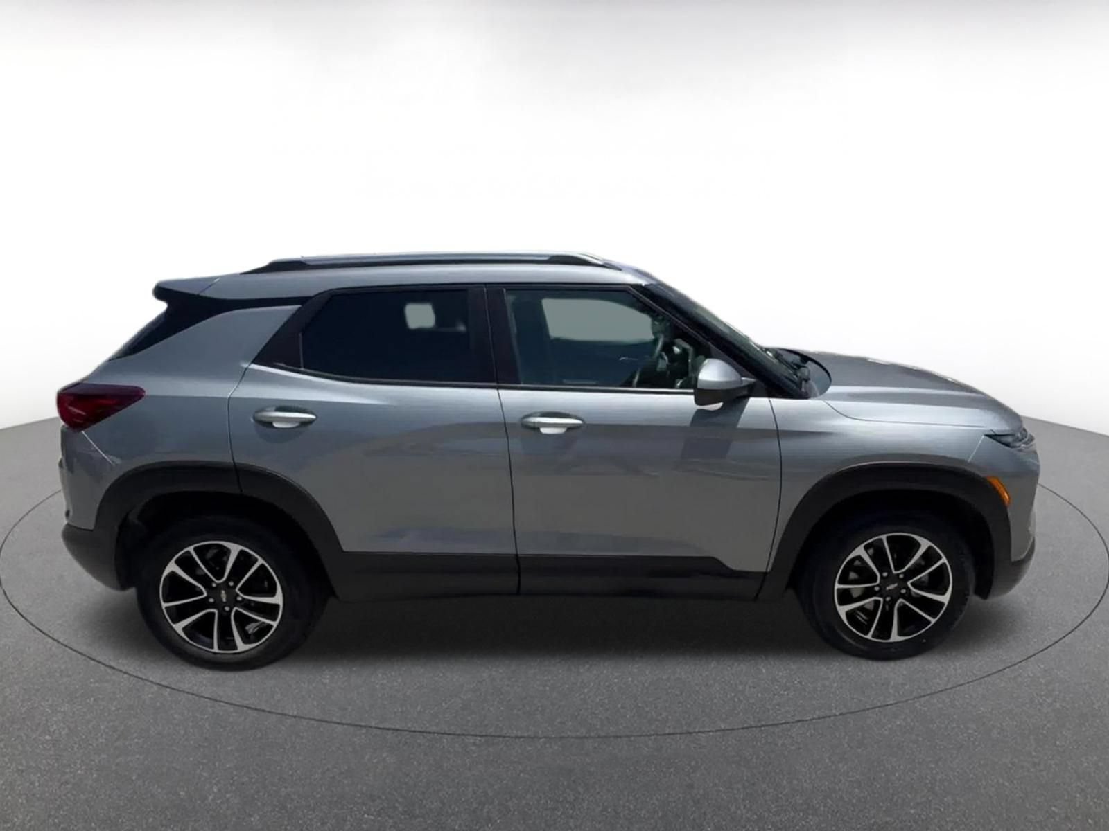 Thumbnail: 2025 Chevrolet TrailBlazer - 16