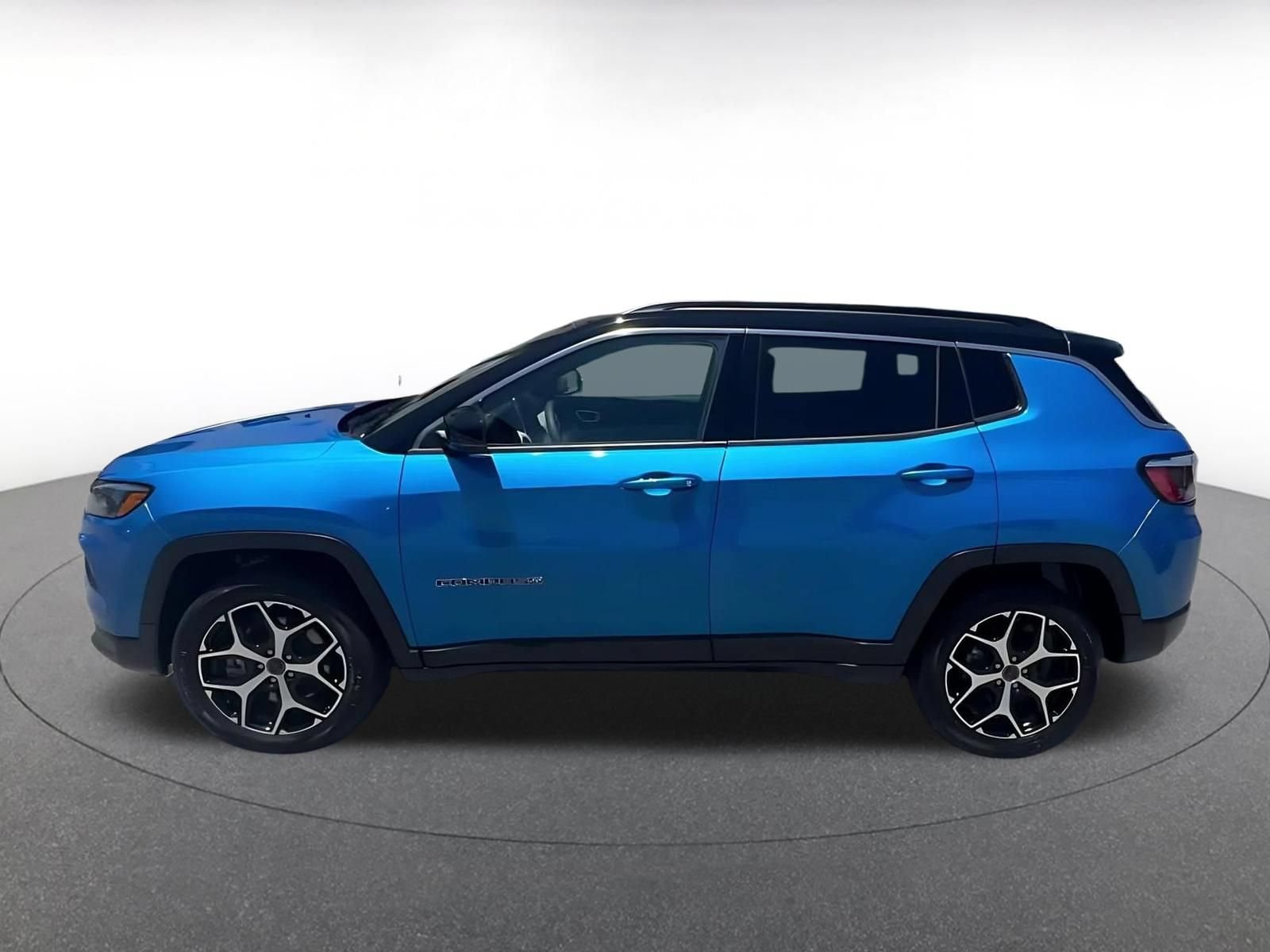 Thumbnail: 2025 Jeep Compass - 9