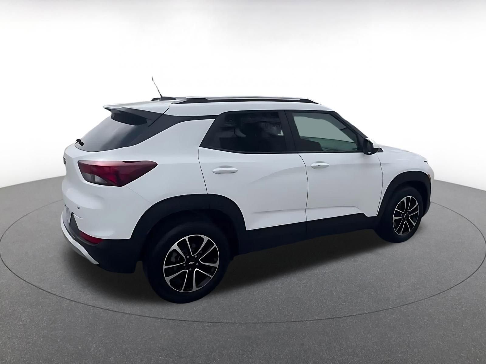 Thumbnail: 2025 Chevrolet TrailBlazer - 14