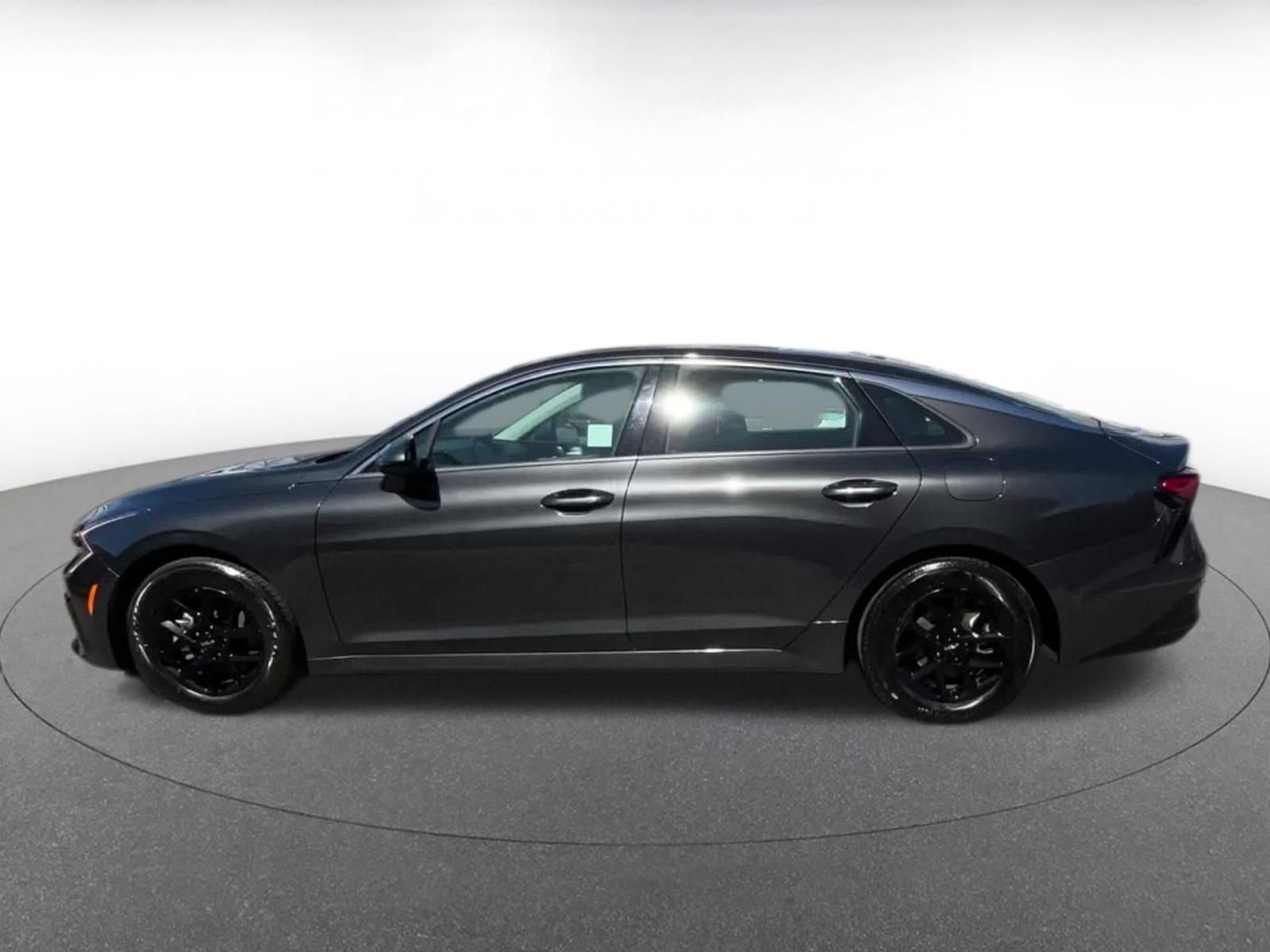 Thumbnail: 2025 Kia K5 - 9
