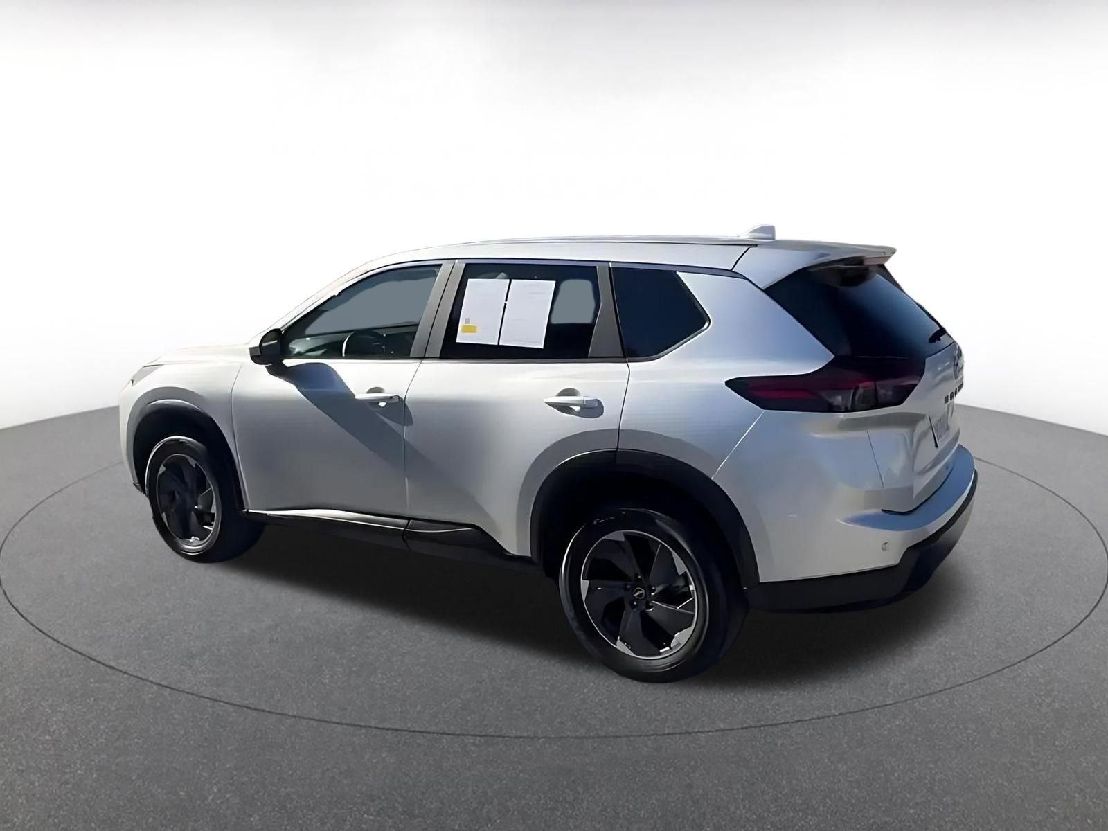 Thumbnail: 2025 Nissan Rogue - 10