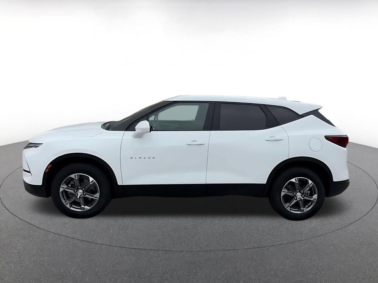Thumbnail: 2025 Chevrolet Blazer - 9
