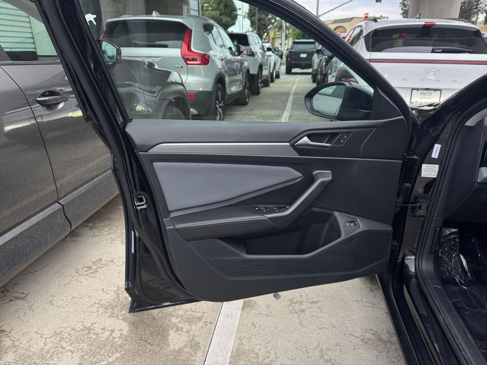 Thumbnail: 2025 Volkswagen Jetta - 20