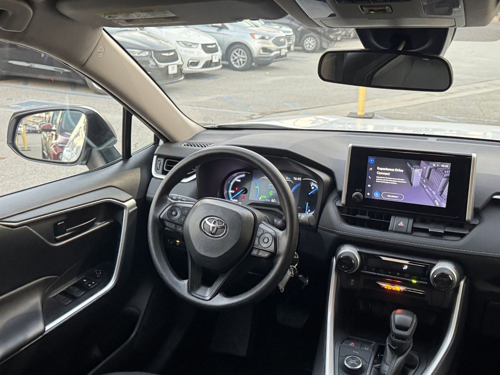 Thumbnail: 2025 Toyota RAV4 - 33