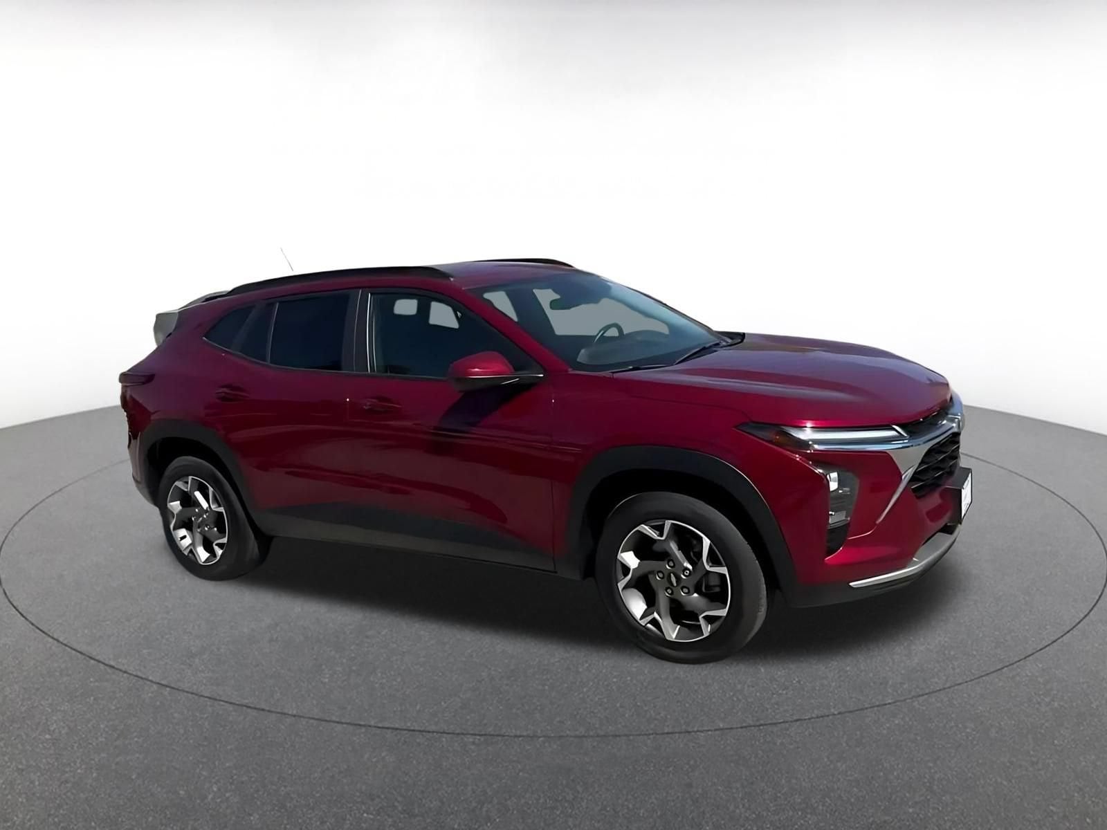 Thumbnail: 2025 Chevrolet Trax - 2
