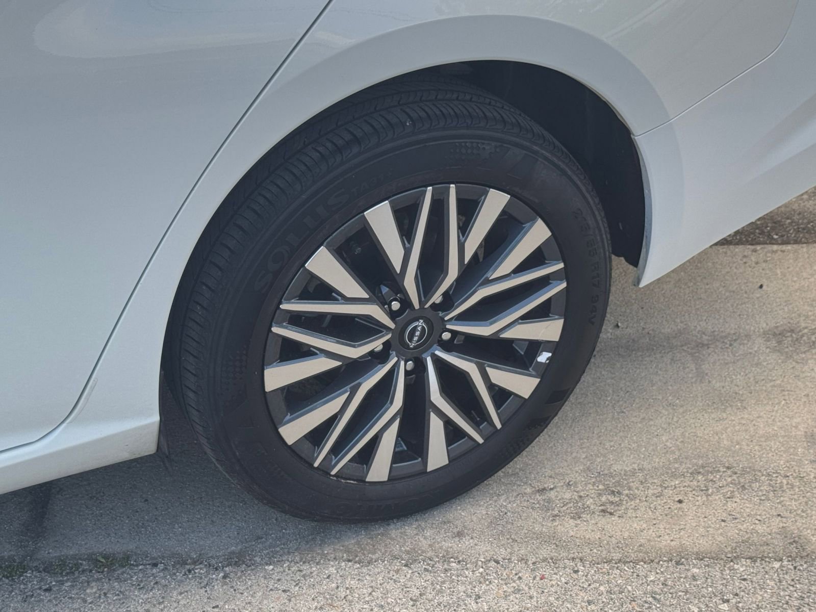 Thumbnail: 2025 Nissan Altima - 31