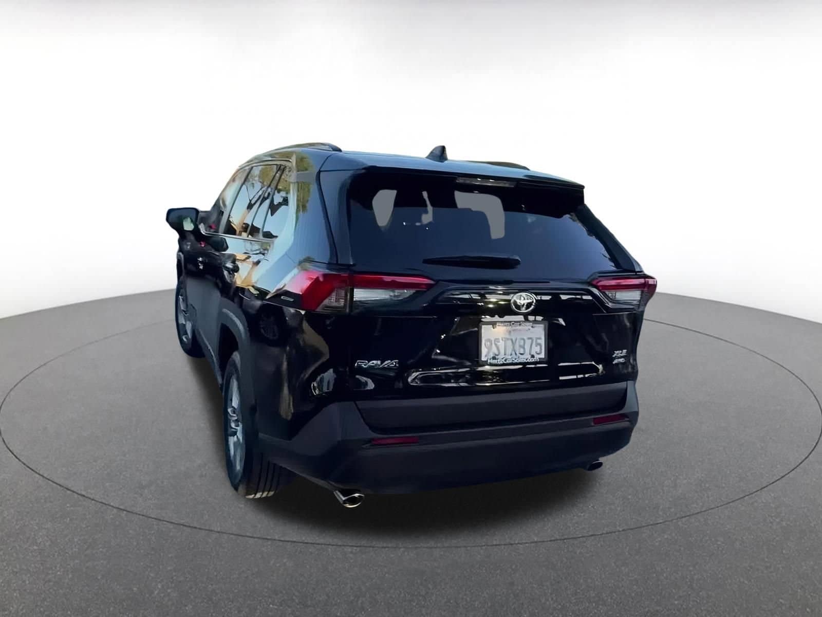Thumbnail: 2025 Toyota RAV4 - 10