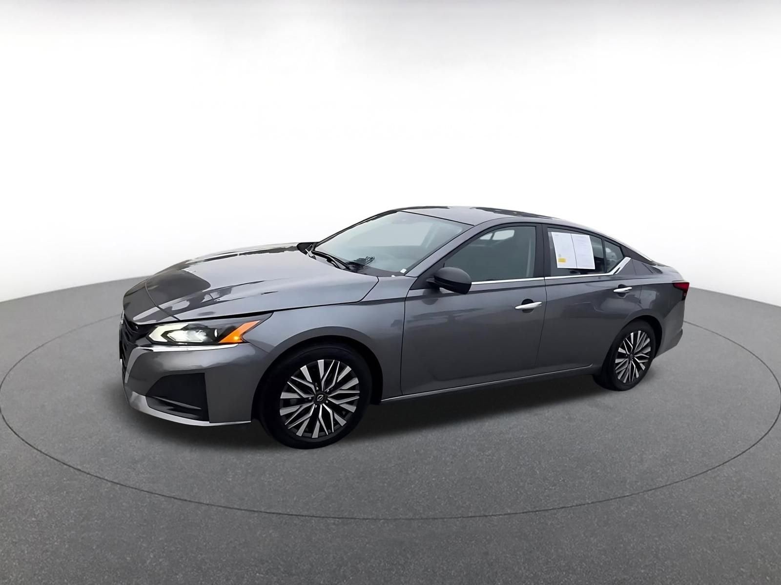 Thumbnail: 2025 Nissan Altima - 8