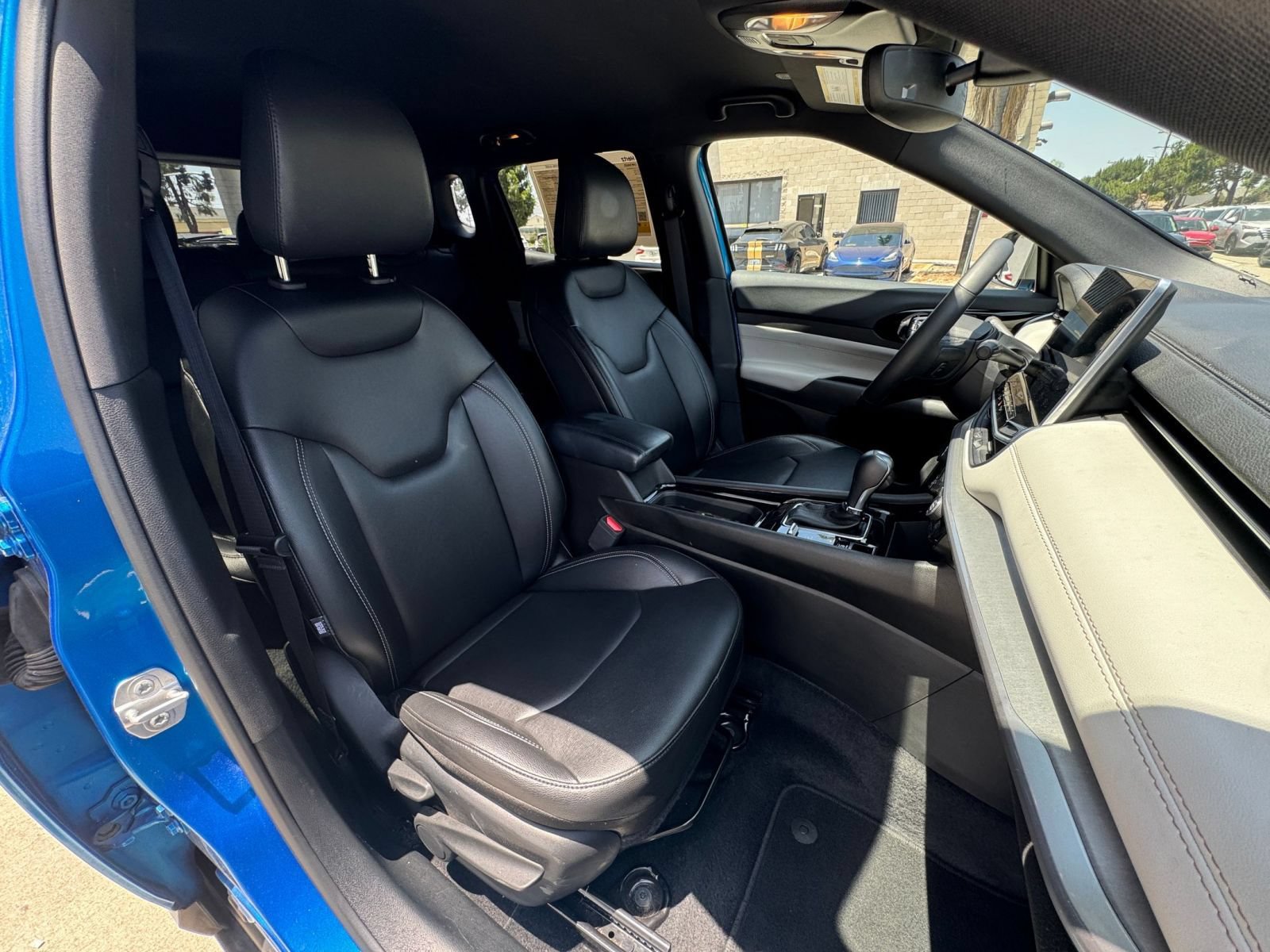 Thumbnail: 2025 Jeep Compass - 32