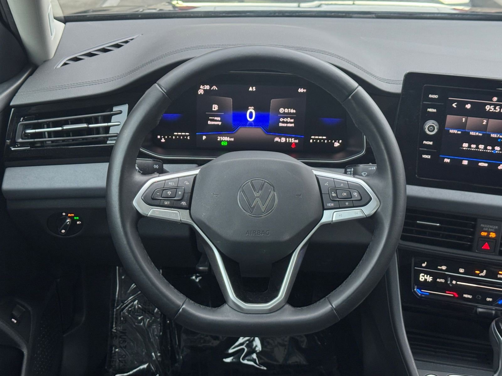 Thumbnail: 2025 Volkswagen Jetta - 28