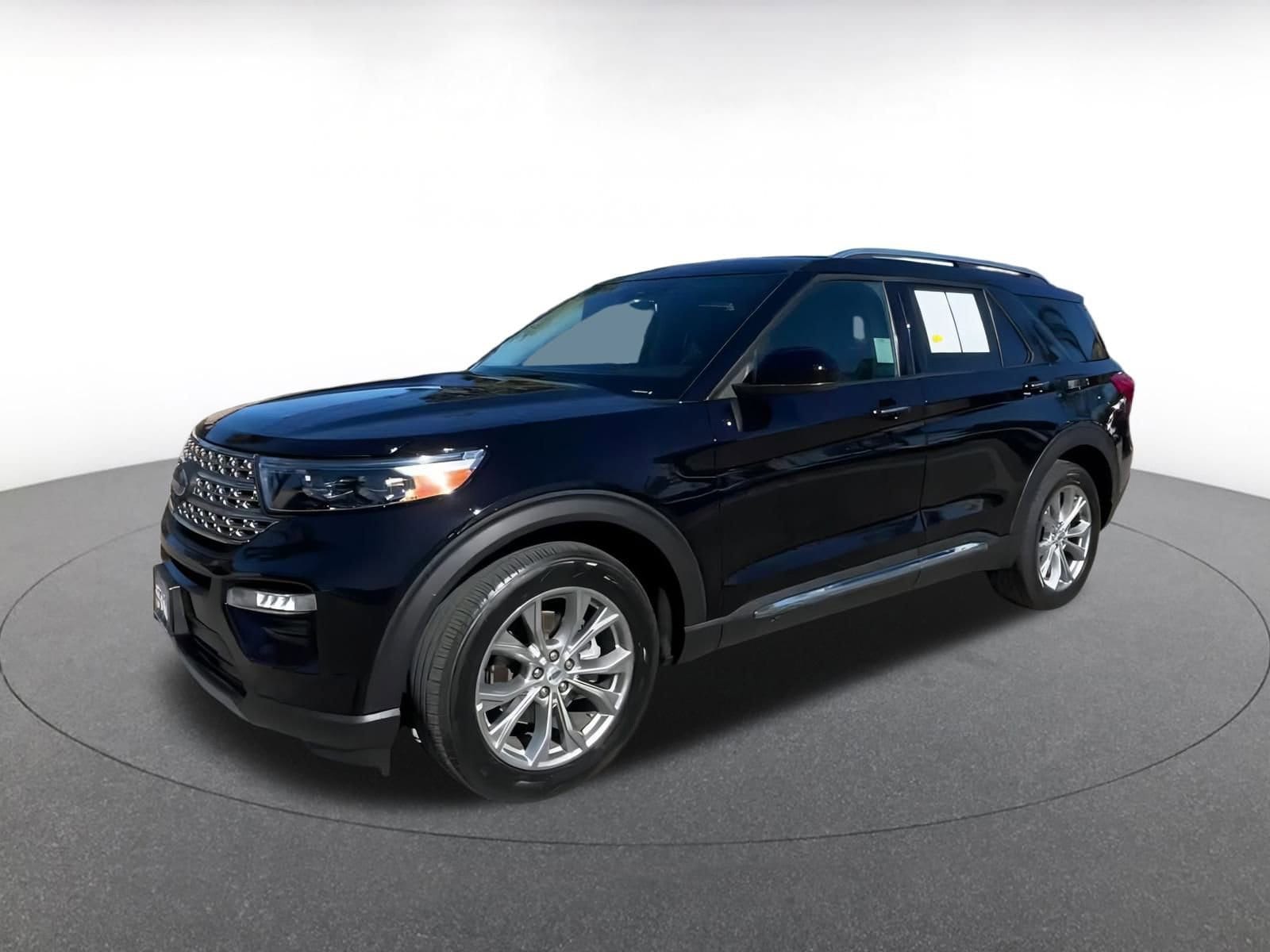 Thumbnail: 2023 Ford Explorer - 8