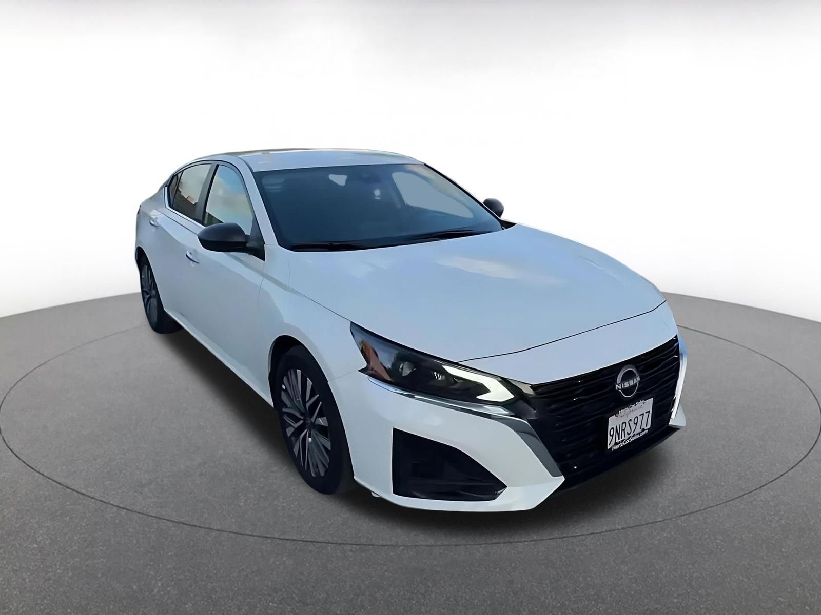 Thumbnail: 2025 Nissan Altima - 3