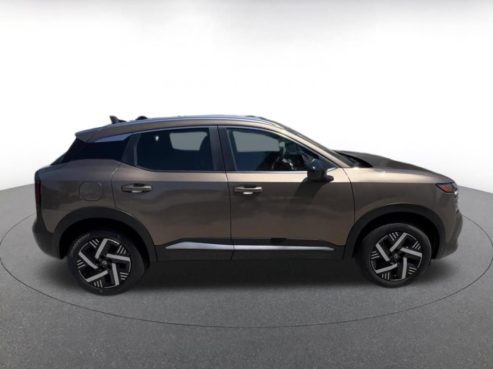 Thumbnail: 2026 Nissan Kicks - 15