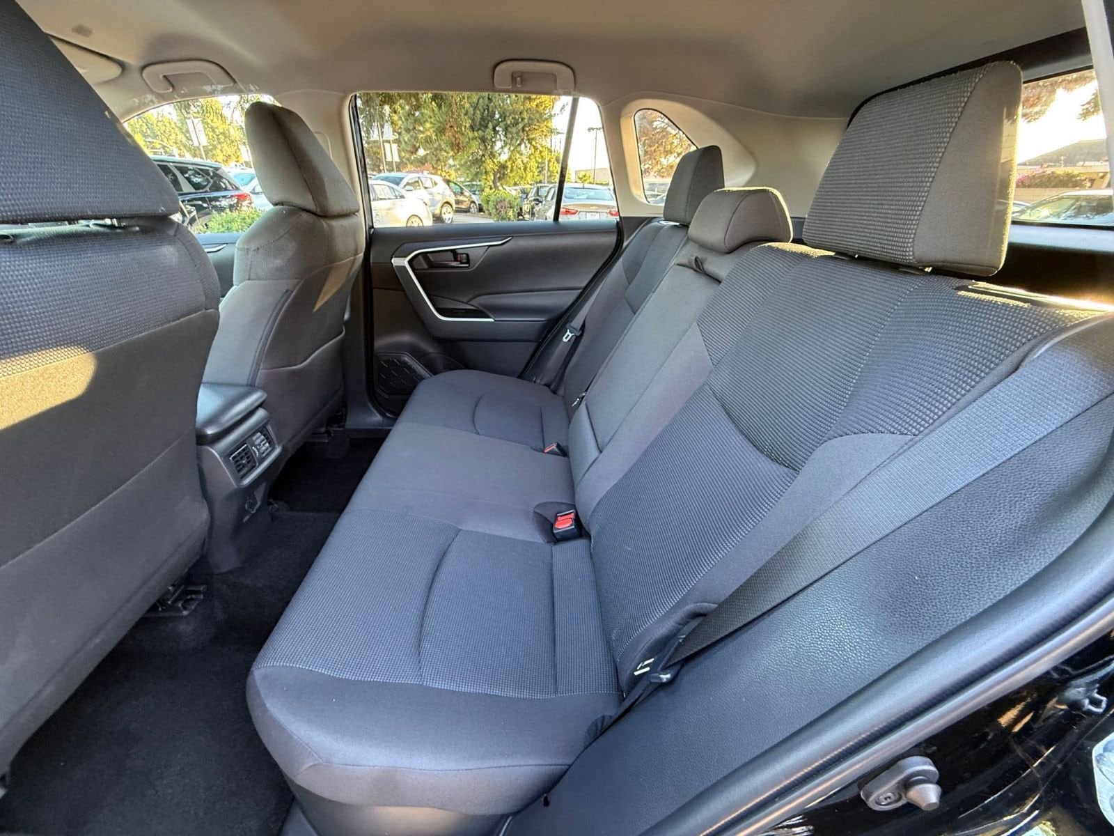 Thumbnail: 2025 Toyota RAV4 - 22