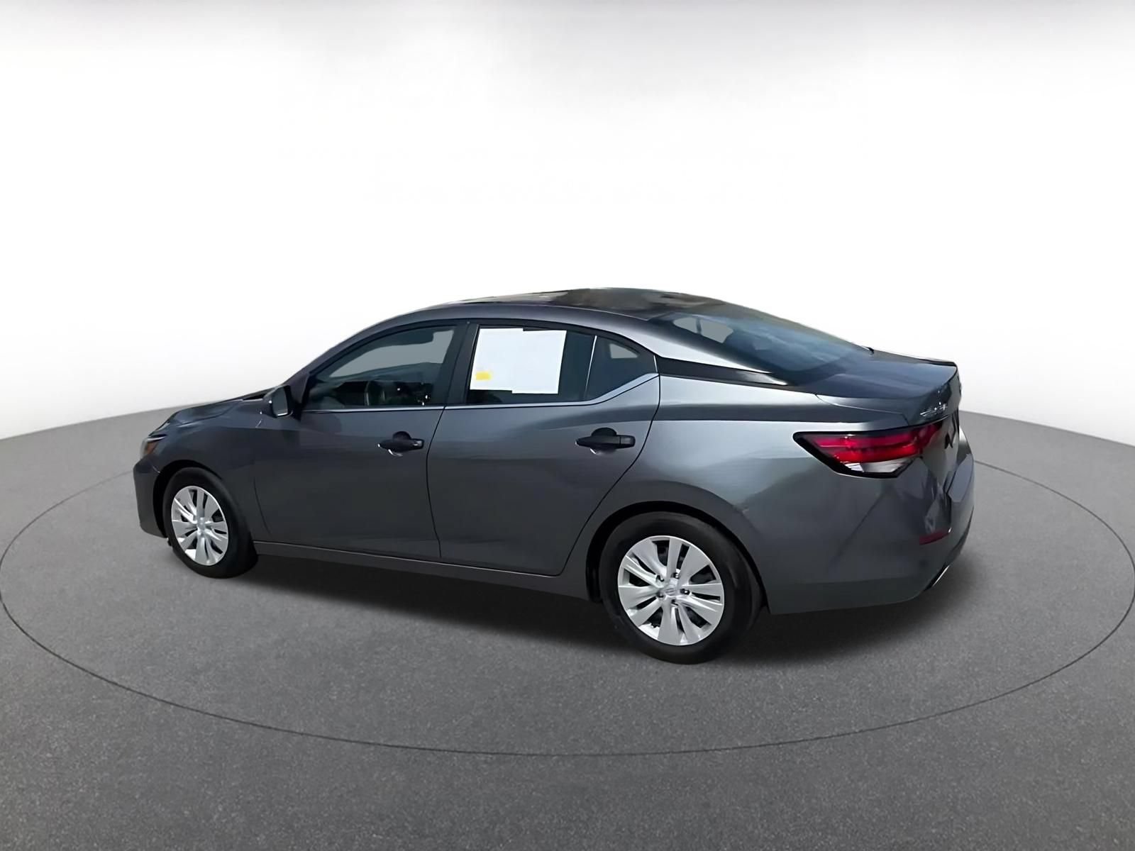 Thumbnail: 2025 Nissan Sentra - 10