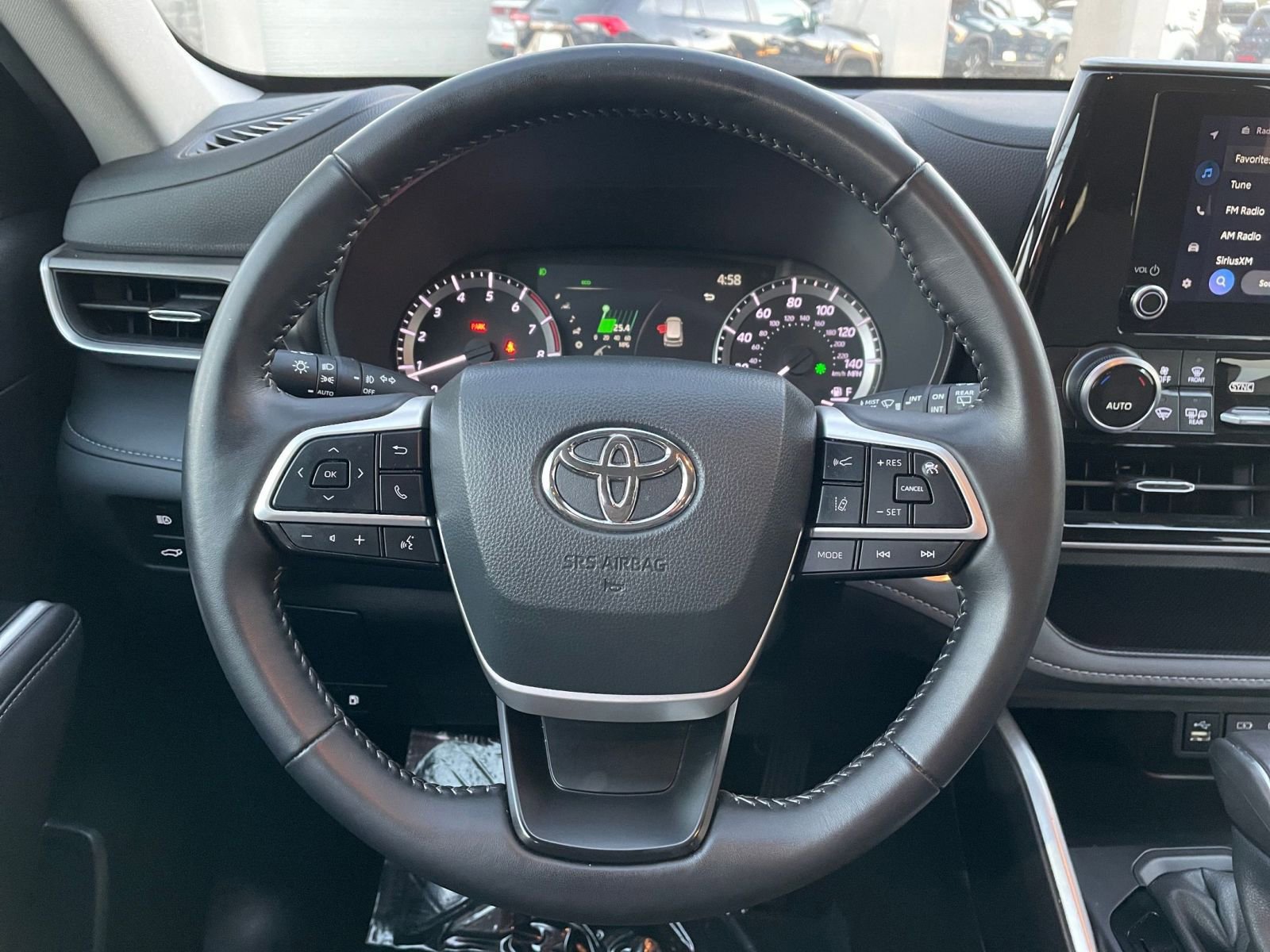 Thumbnail: 2025 Toyota Highlander - 29