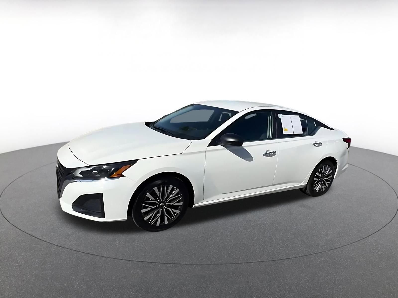 Thumbnail: 2025 Nissan Altima - 8