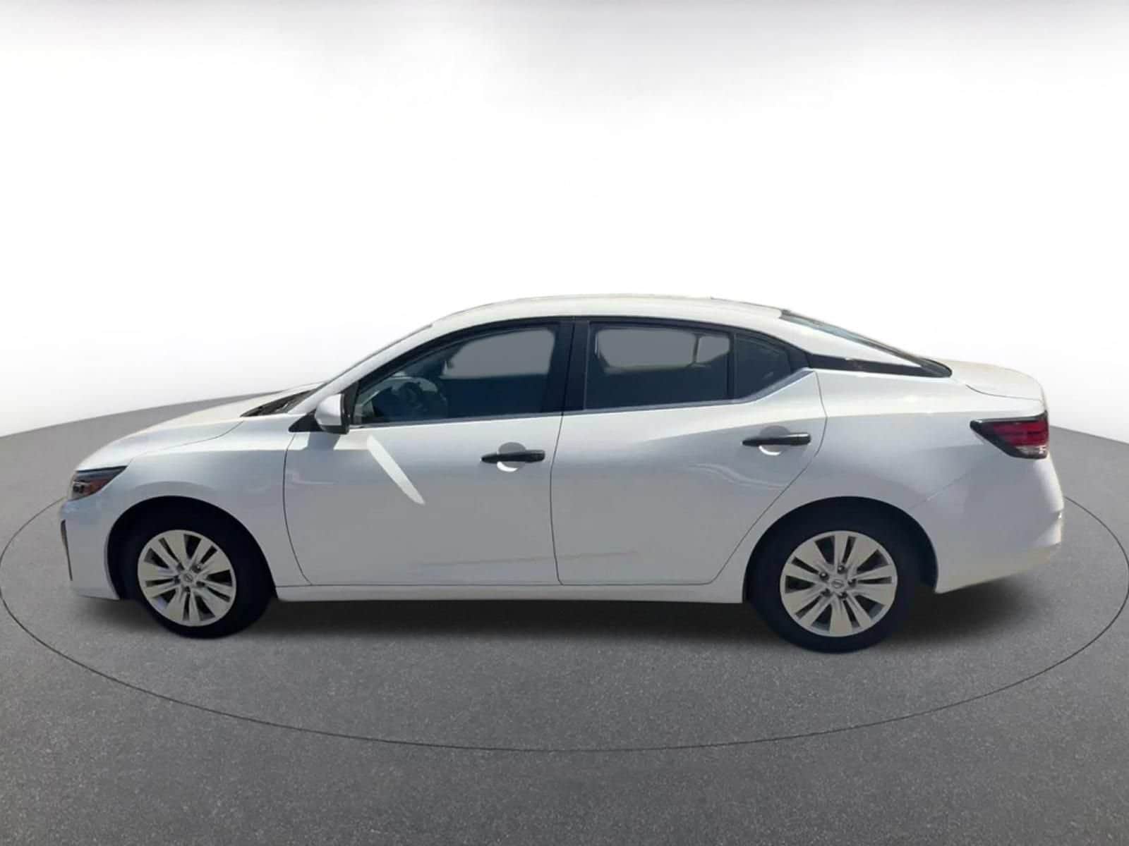 Thumbnail: 2025 Nissan Sentra - 9